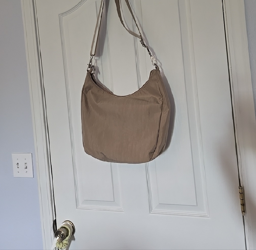 Baggallini Crossbody Messenger Style Bag in Taupe - Picture 5 of 5